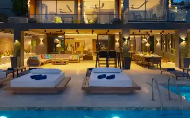 Kalkan Merkez'de Kiralık Lüks Villa