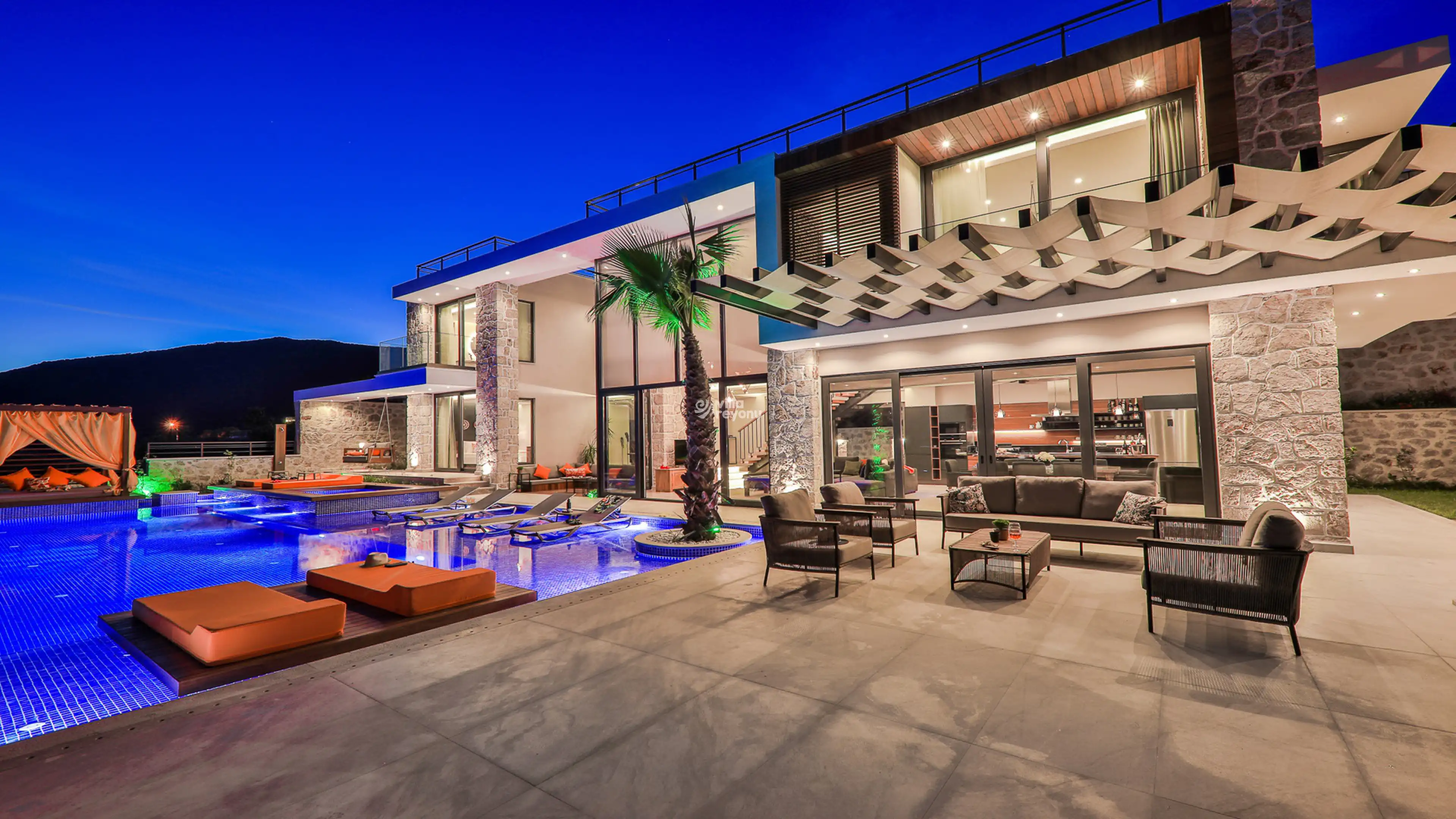 Ultra Lüx  Villa Kiralama