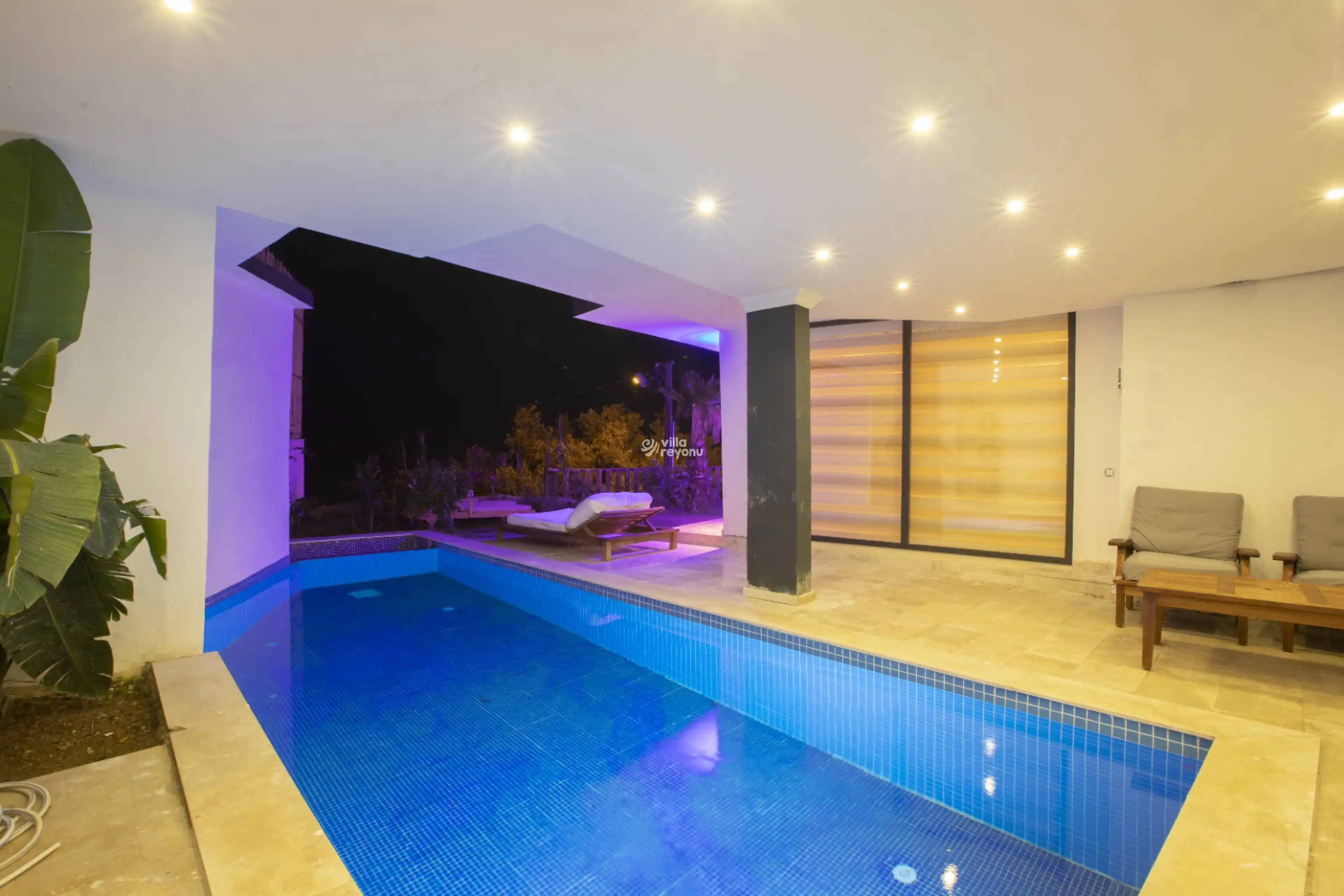 Villa Lysandra 3, Kalkan Akbel bölgesinde 4 kişilik deniz manzaralı villa