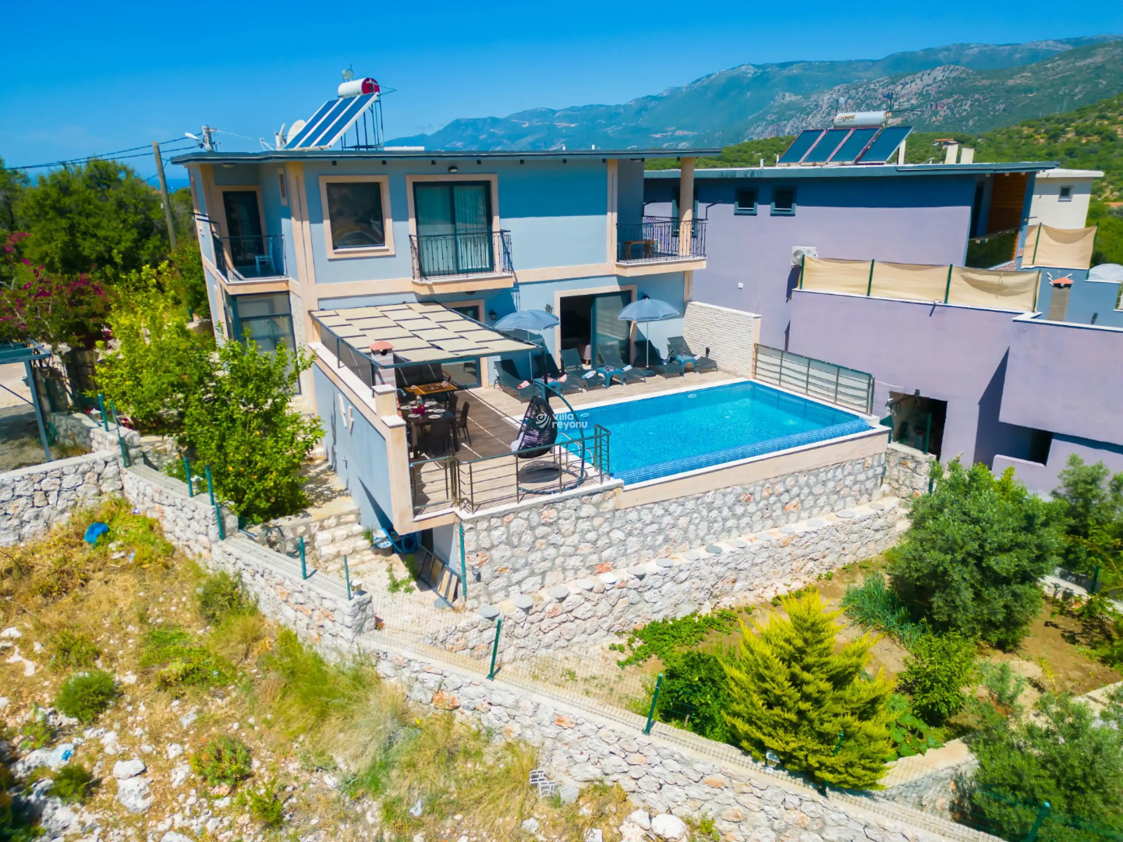 Villa Strato , Kaş Bayındır Bölgesinde doğa içinde 8 kişilik kiralık villa