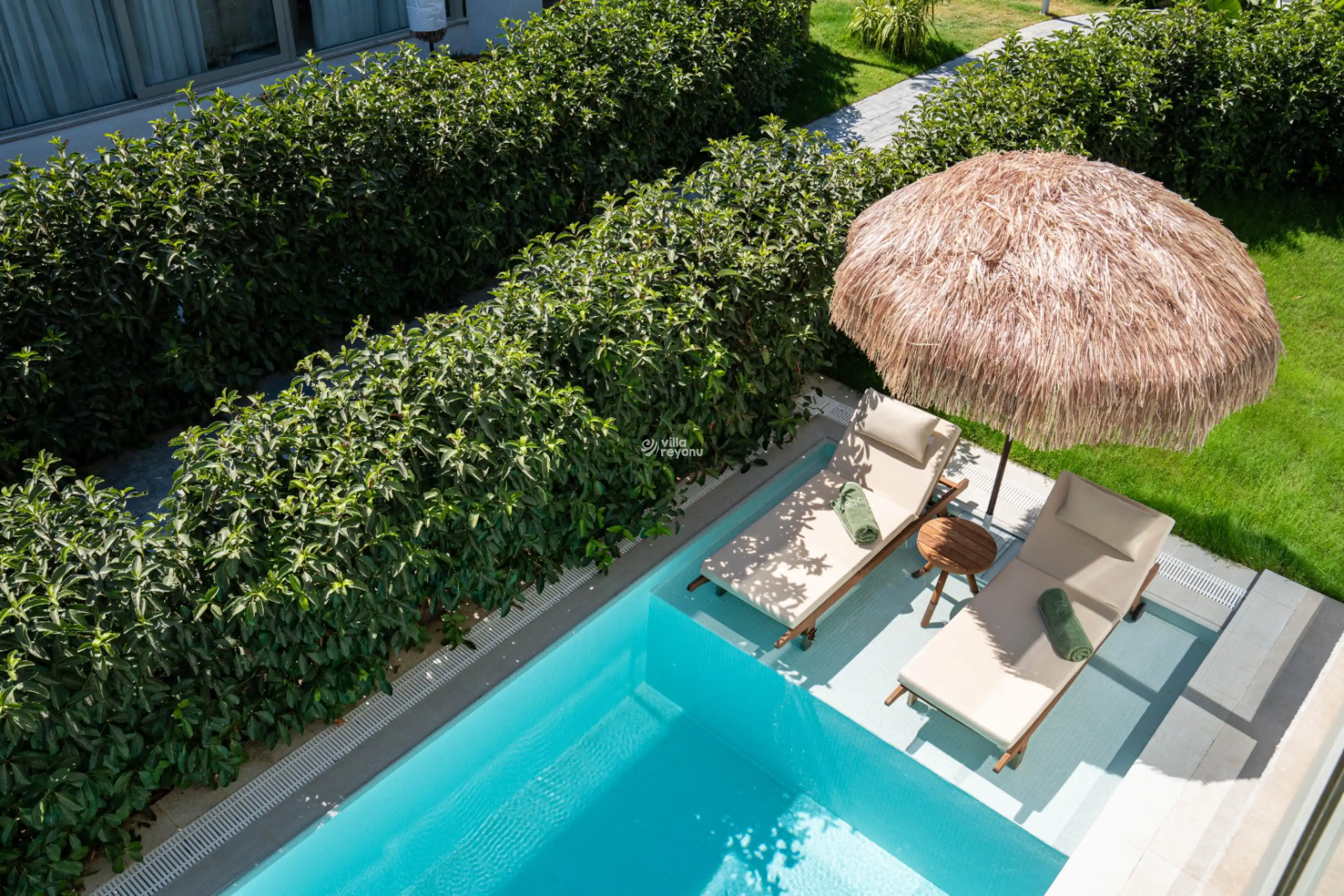 VİLLA LALİLA , ANTALYA SERİK BÖLGESİNDE 4 KİŞİLİK JAKUZİLİ LÜKS KİRALIK VİLLA