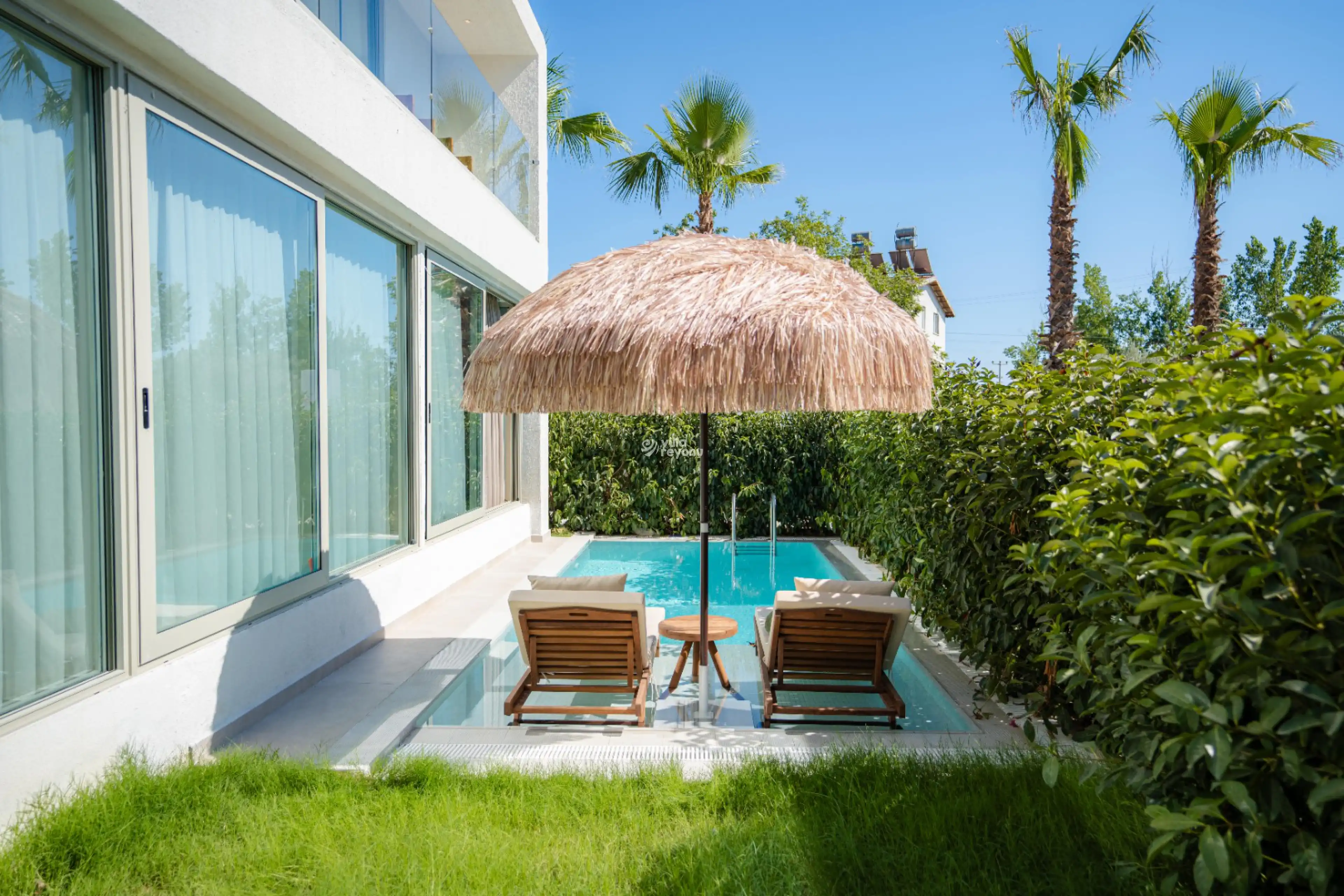 VİLLA AMARİLLA 2, ANTALYA SERİK BÖLGESİNDE 4 KİŞİLİK JAKUZİLİ LÜKS KİRALIK VİLLA