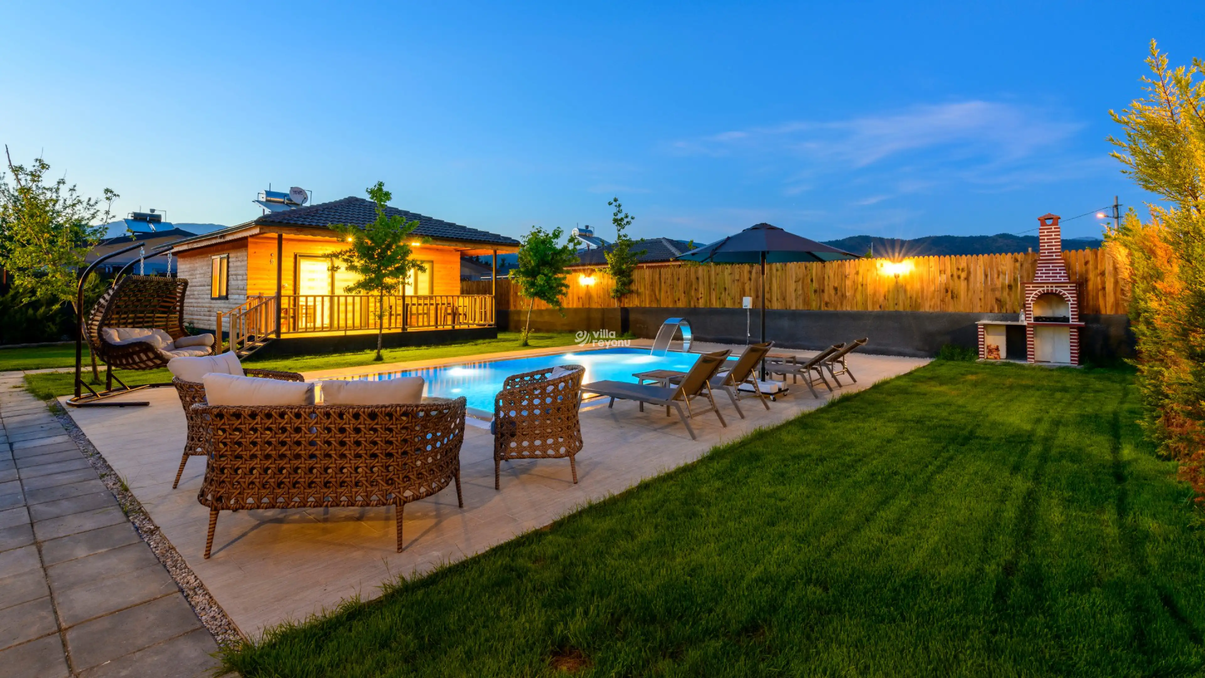 Fethiye Yanıklar'da Muhafazakar Tatil Villası