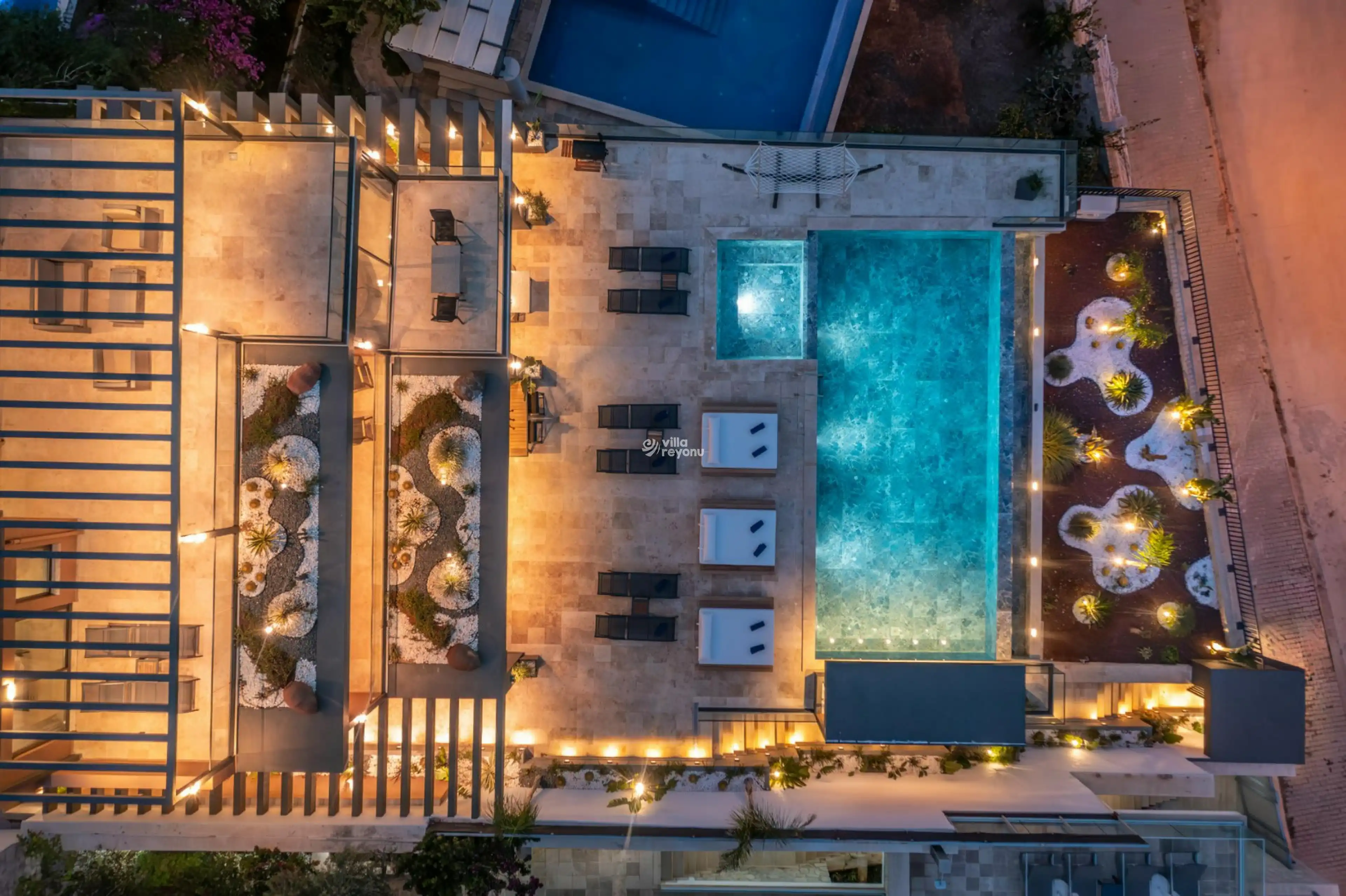 Kalkan Merkez'de Kiralık Lüks Villa