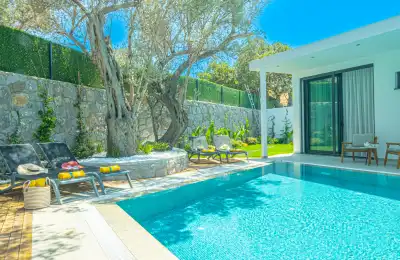 Villa Noira, Bodrum Yalıkavak bölgesinde merkezi konumda 6 kişilik kiralık villa