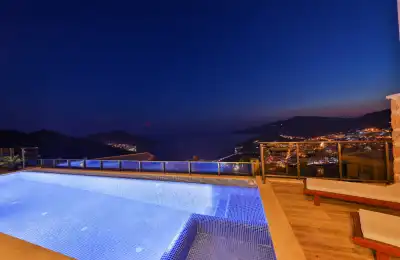 Villa Thalassa, Kalkan Kızıltaş bölgesinde 6 kişilik merkezi konumda kiralık villa