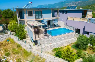 Villa Strato , Kaş Bayındır Bölgesinde doğa içinde 8 kişilik kiralık villa