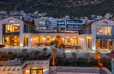 VİLLA LUXERA 2, Kalkan Kızıltaş bölgesinde merkezi konumda deniz manzaralı 6 kişilik kiralık villa 