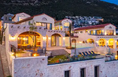 VİLLA LUXERA 3, Kalkan Kızıltaş bölgesinde merkezi konumda deniz manzaralı 10 kişilik kiralık villa 