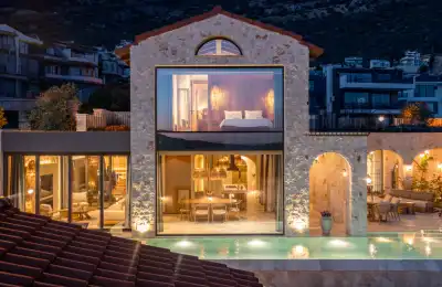 VİLLA LUXERA 5, Kalkan Kızıltaş bölgesinde merkezi konumda deniz manzaralı 6 kişilik kiralık villa 