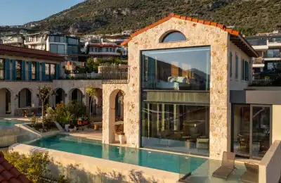 VİLLA LUXERA 2, Kalkan Kızıltaş bölgesinde merkezi konumda deniz manzaralı 6 kişilik kiralık villa 