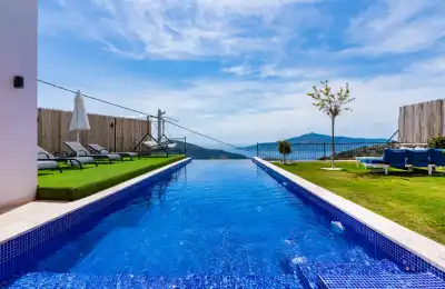 Villa Olvera, Kalkan bölgesinde 4 kişilik deniz manzaralı kiralık villa 