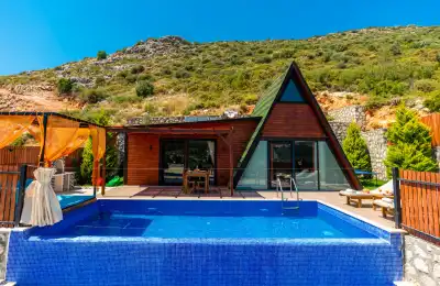 Villa Reva 2, Kalkan Yeşilköy bölgesinde jakuzili kiralık balayı villası