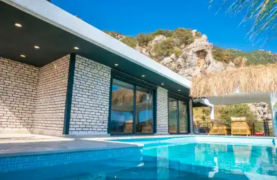 Villa Lysandra 11, Kalkan Akbel bölgesinde 4 kişilik deniz manzaralı villa