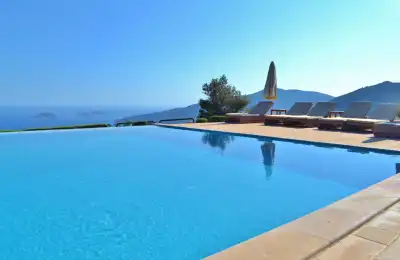 Villa Zoran 3, Kalkan'da 6 kişilik deniz manzaralı villa