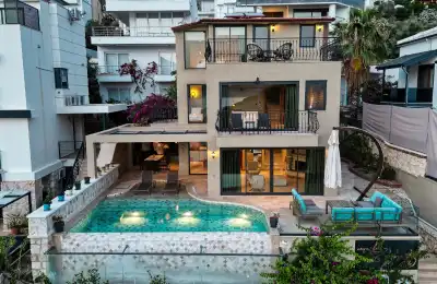 VİLLA LUXERA 4, Kalkan Kızıltaş bölgesinde merkezi konumda deniz manzaralı 6 kişilik kiralık villa 