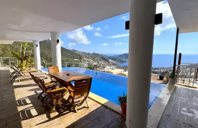 Villa Lysandra 2, Kalkan Akbel bölgesinde 6 kişilik deniz manzaralı villa