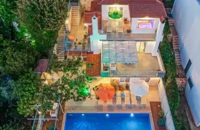 Villa Nuvia, Kalkan Üzümlü bölgesinde 6 kişilik jakuzili villa 