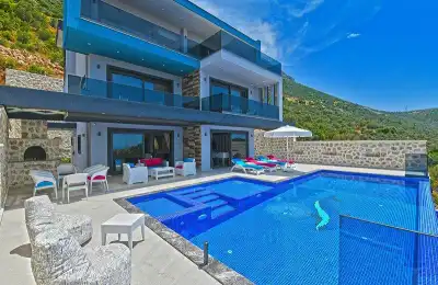 Villa Santiago, Kalkan Kördere bölgesinde 6 kişilik kiralık villa
