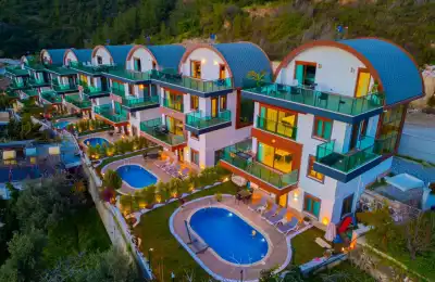 VİLLA LUNARİS 4, Alanya bölgesinde 10 kişilik merkeze yakın kiralık villa 