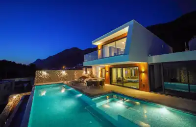 Villa Vellura, Kalkan Kördere bölgesinde 6 kişilik deniz manzaralı kiralık villa