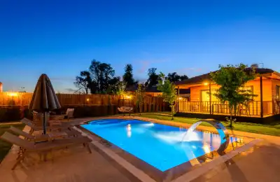 Fethiye Yanıklar'da Muhafazakar Tatil Villası