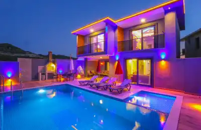 Villa Strato 2 , Kaş Bayındır Bölgesinde doğa içinde 8 kişilik kiralık villa