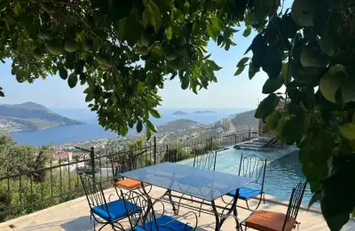 Villa Lysandra 9, Kalkan Akbel bölgesinde 8 kişilik deniz manzaralı villa