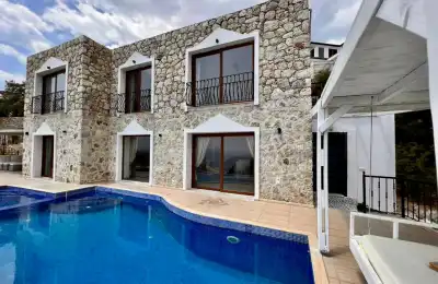 Villa Lysandra 12, Kalkan Akbel bölgesinde 6 kişilik deniz manzaralı villa