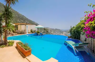 Villa Lysandra 5, Kalkan Akbel bölgesinde 4 kişilik deniz manzaralı villa