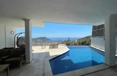 Villa Lysandra 8, Kalkan Akbel bölgesinde 4 kişilik deniz manzaralı villa
