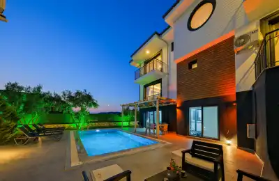 Villa Mango Shine Duo