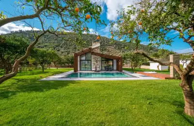 Villa Westside Superior 4