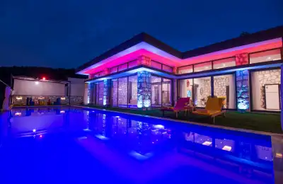 Kalkan'da Haftalık Kiralık Lüks Villa: Villa Mona