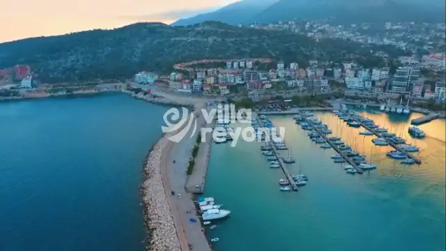 Finike Gezilecek Yerler: Kapsamlı Finike Rehberi