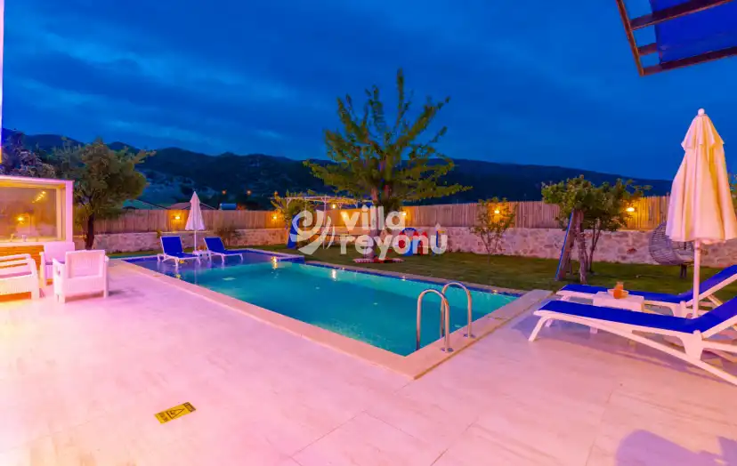 VİLLA HOLİ