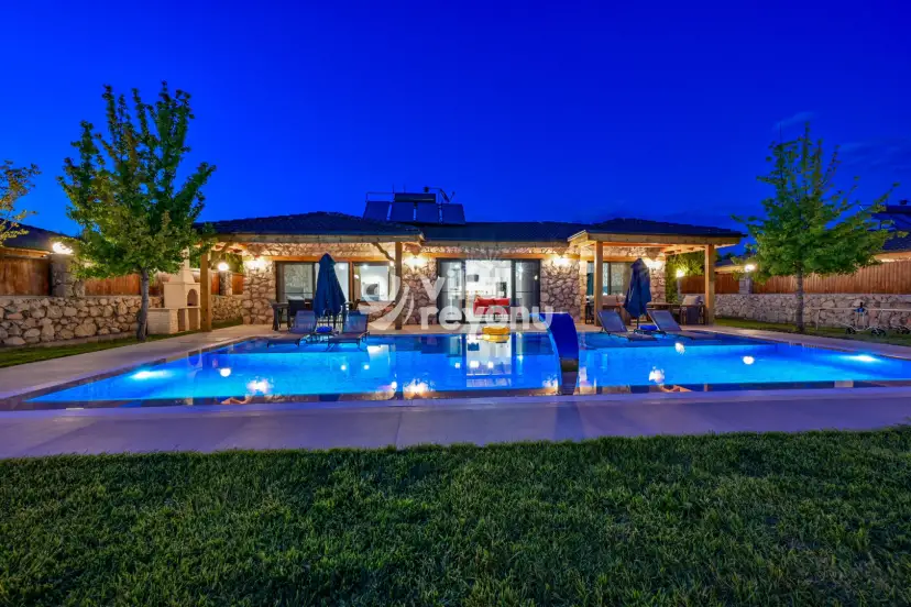 OLENNA STONE HOUSE 4