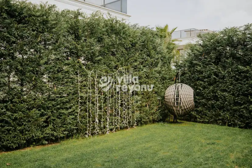 Villa-Calm-in-48_560.jpg