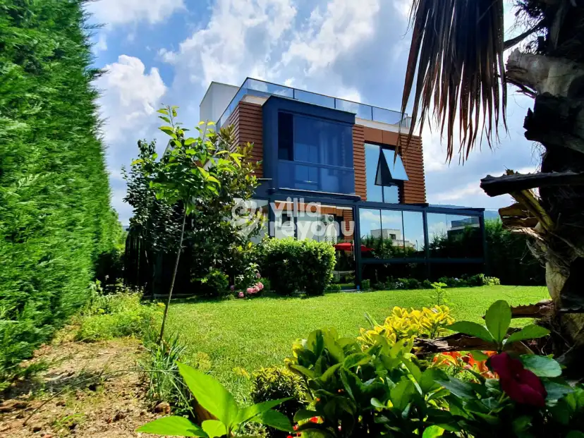 VİLLA NAZENİN GARDEN 1