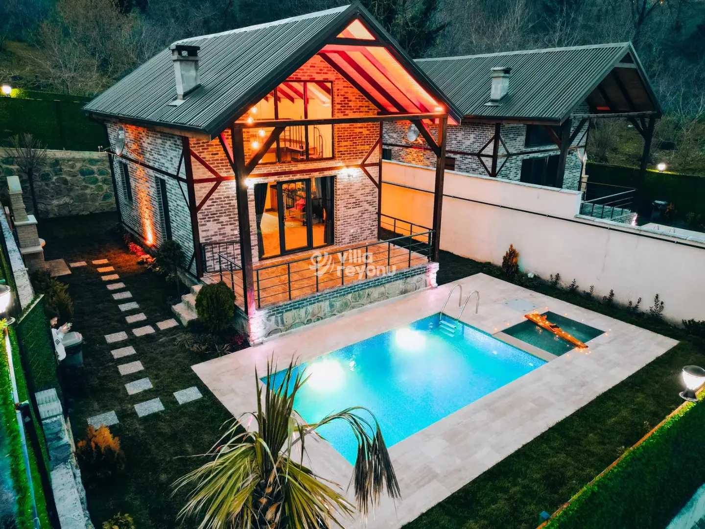 Bungalov Aka 2 - Dış Havuz Isıtma & Çocuk Havuzlu Kiralık Villa | Villa ...