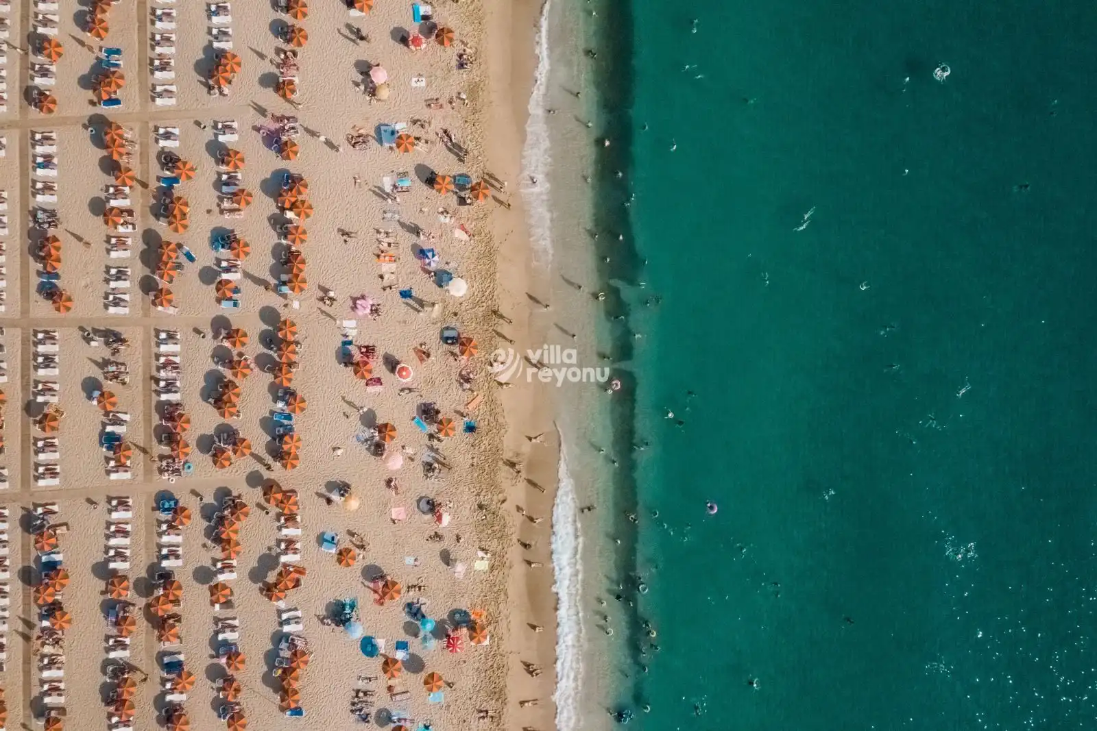 Antalya Plajının Havadan Görüntüsü