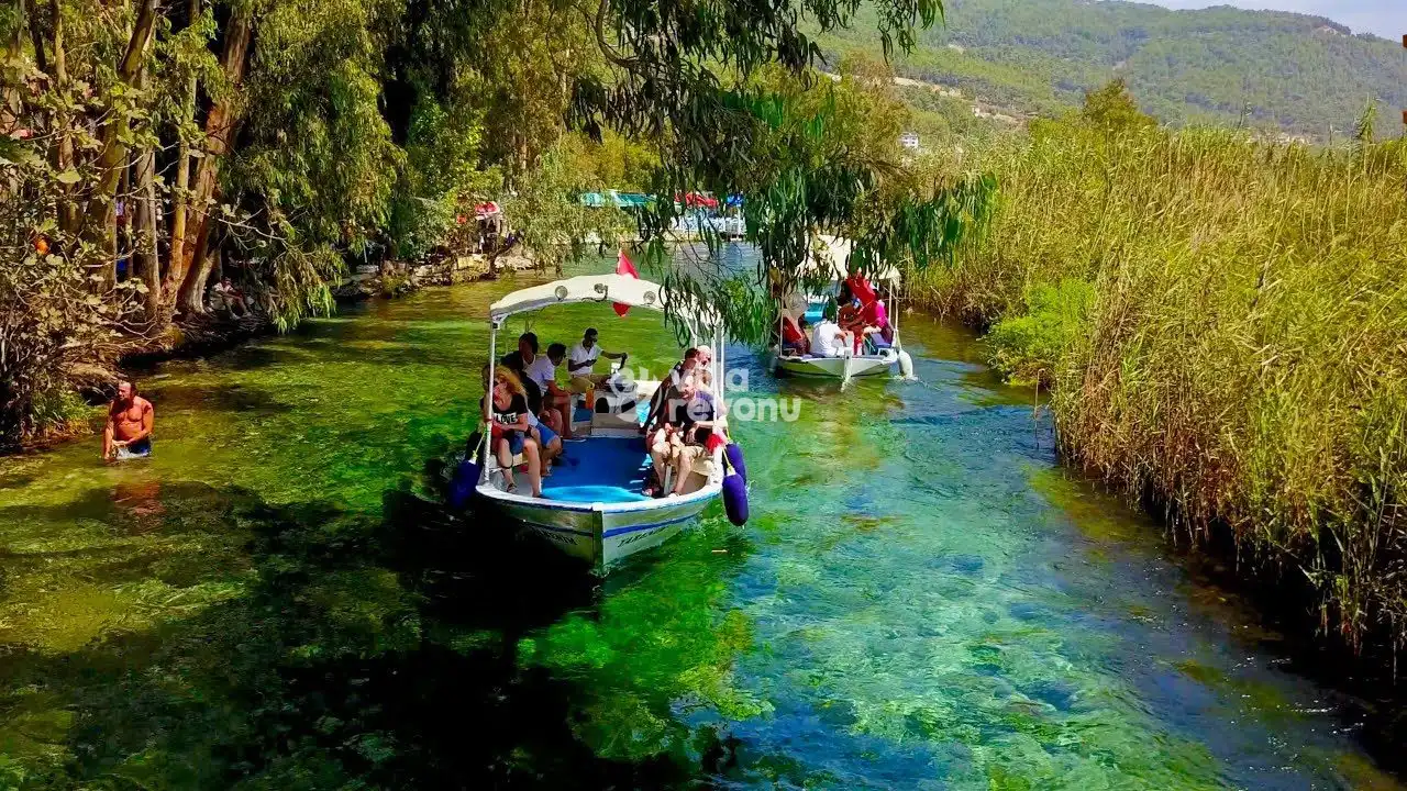 Azmak Nehrinde Tekne Gezisi