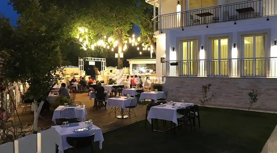 Şık Akşam Yemeği Restaurantı