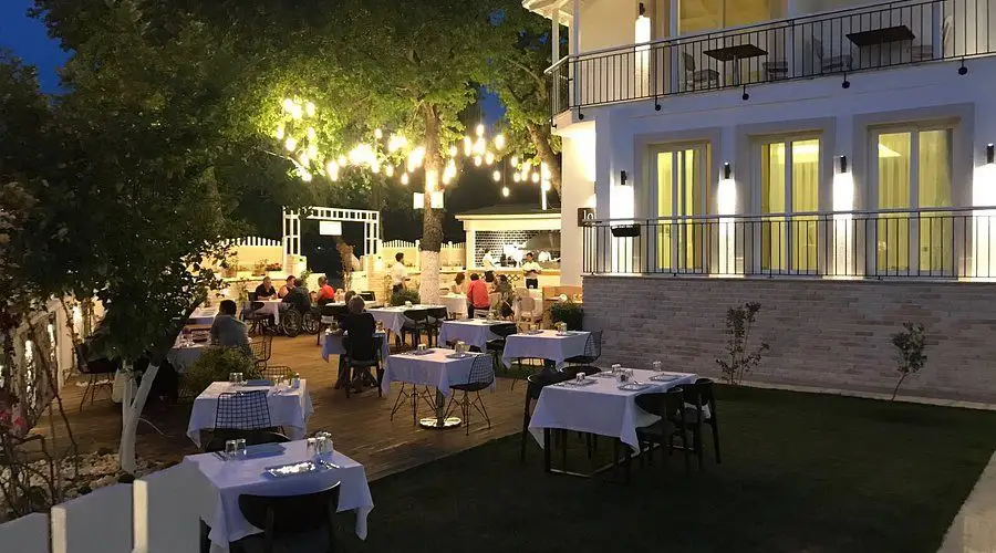 Şık Akşam Yemeği Restaurantı