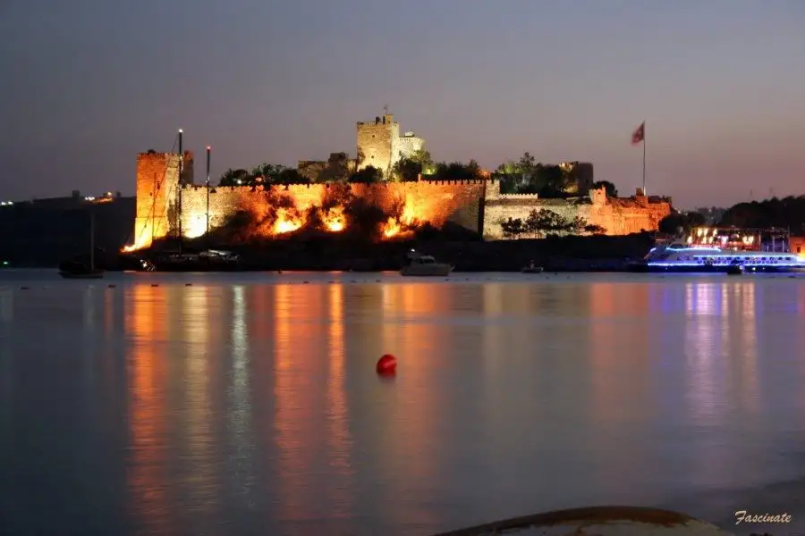 Bodrum Kalesinin Gece Manzarası