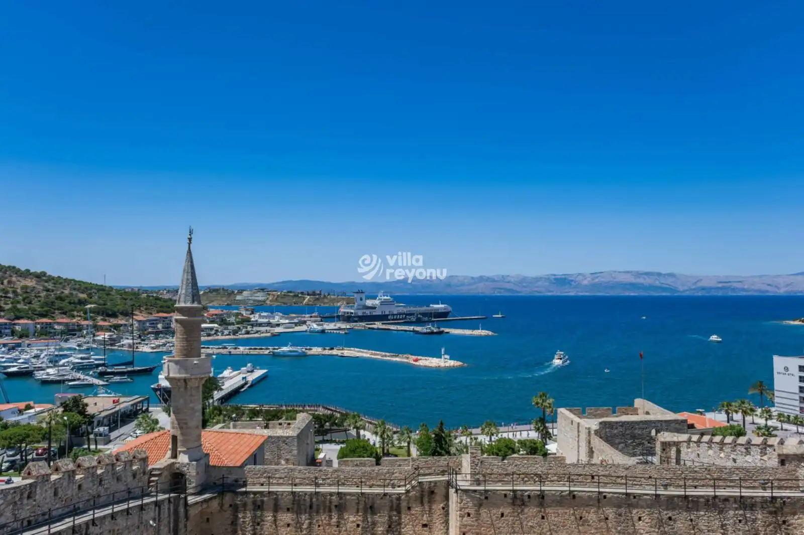 çeşme kalesi manzara