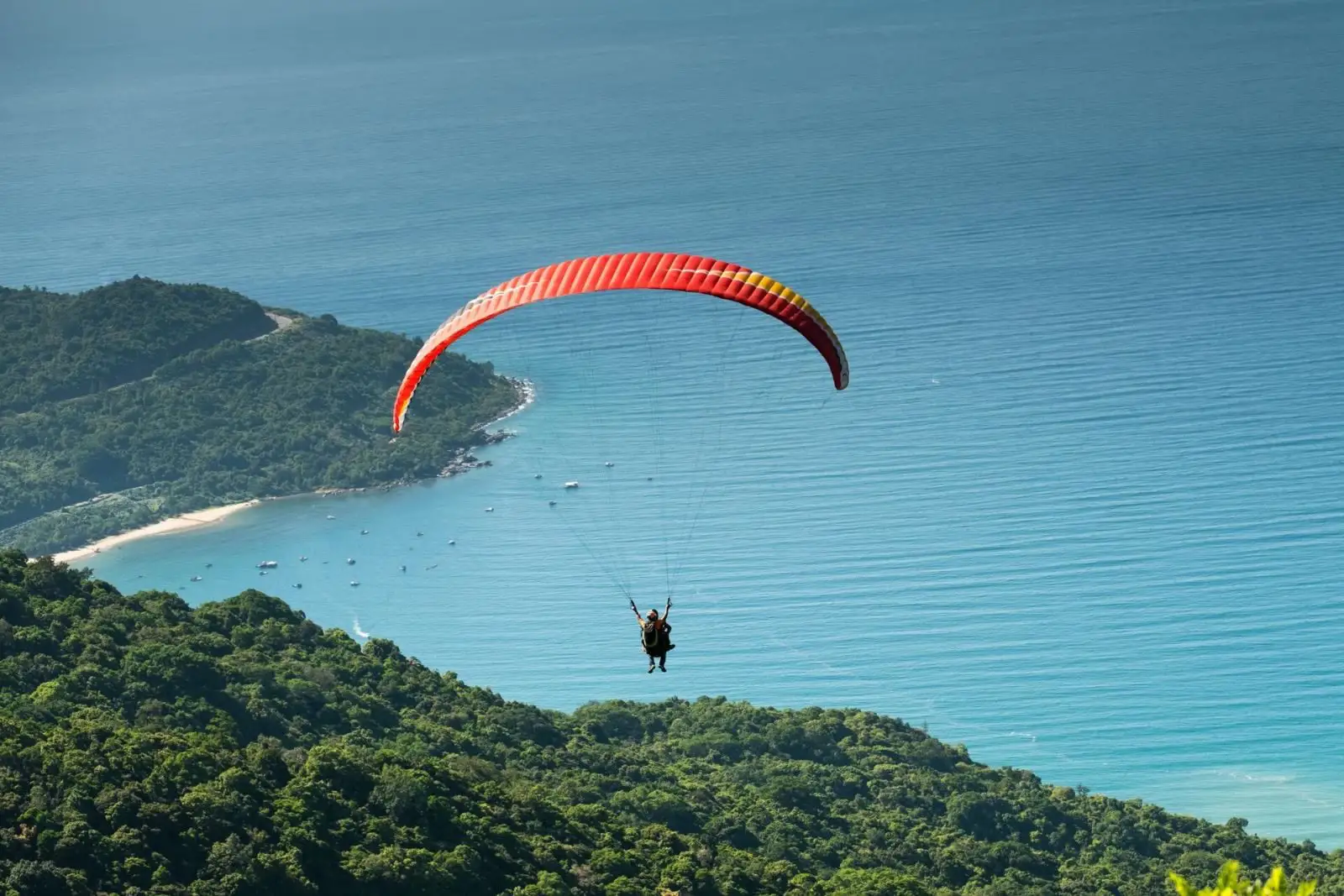 fethiye yamaç paraşütü yapan adam