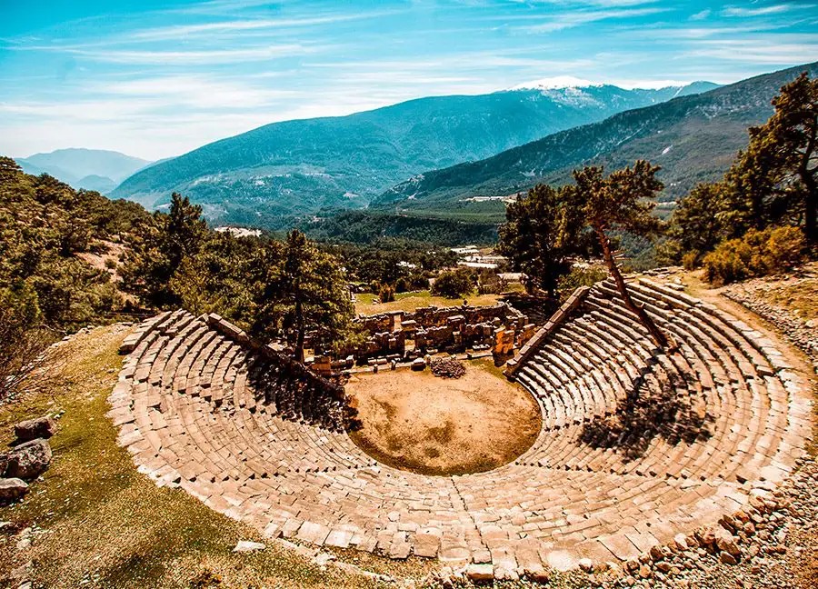 Finike Antik Tiyatro Manzarası