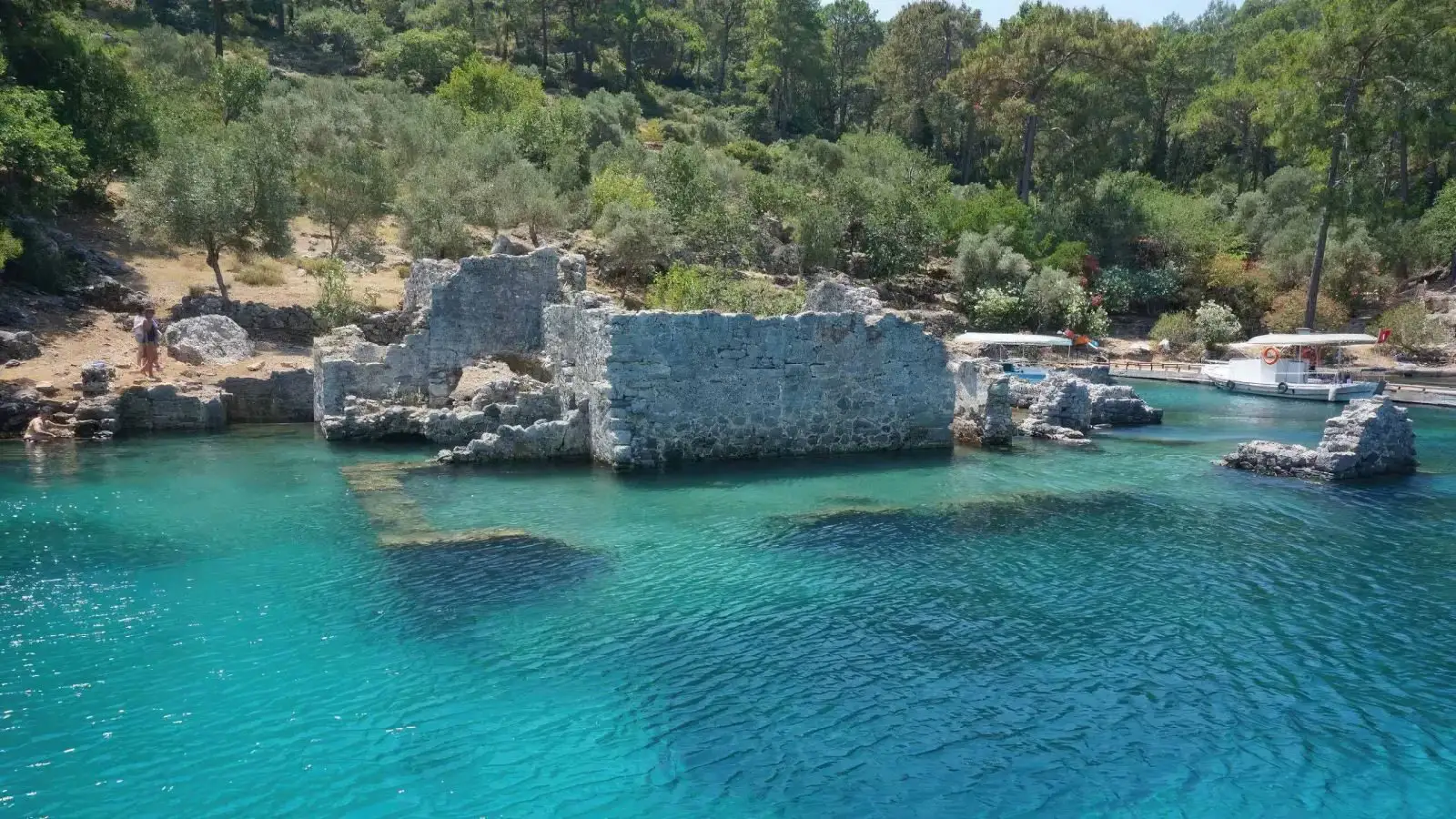 kleopatra hamam koyu yıkıntıları