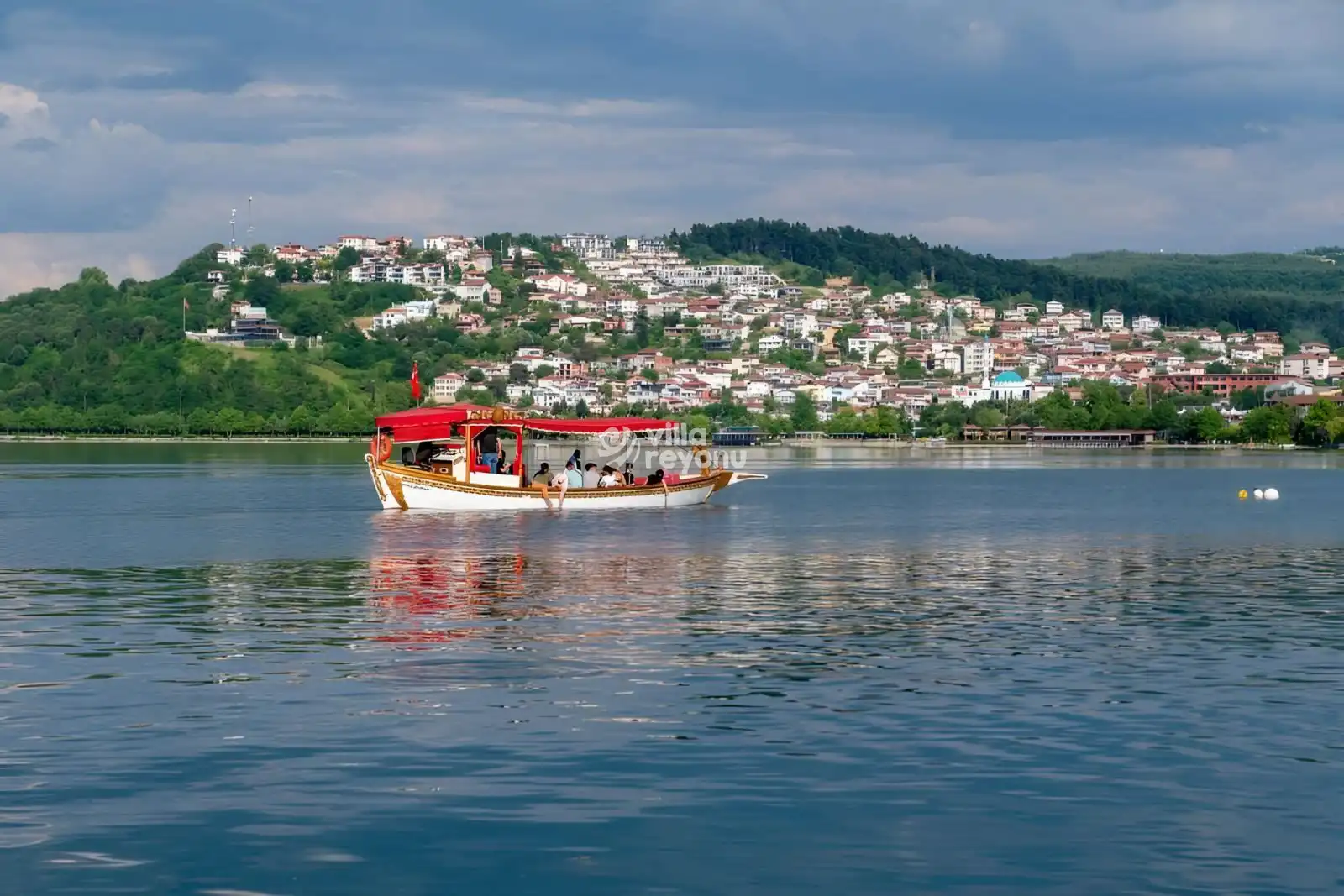 sapanca lake boat trip